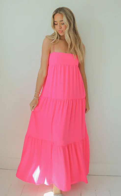 show me your mumu: long weekend maxi dress - pink