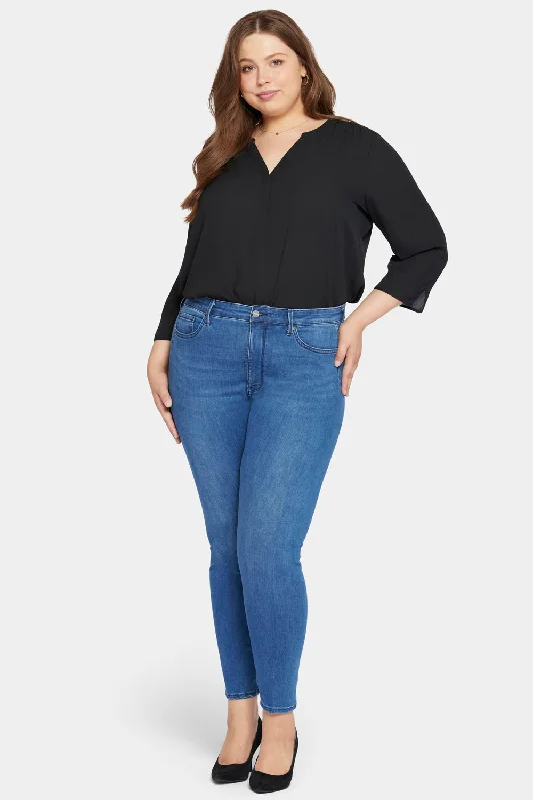 Le Silhouette Ami Skinny Jeans In Plus Size - Amour